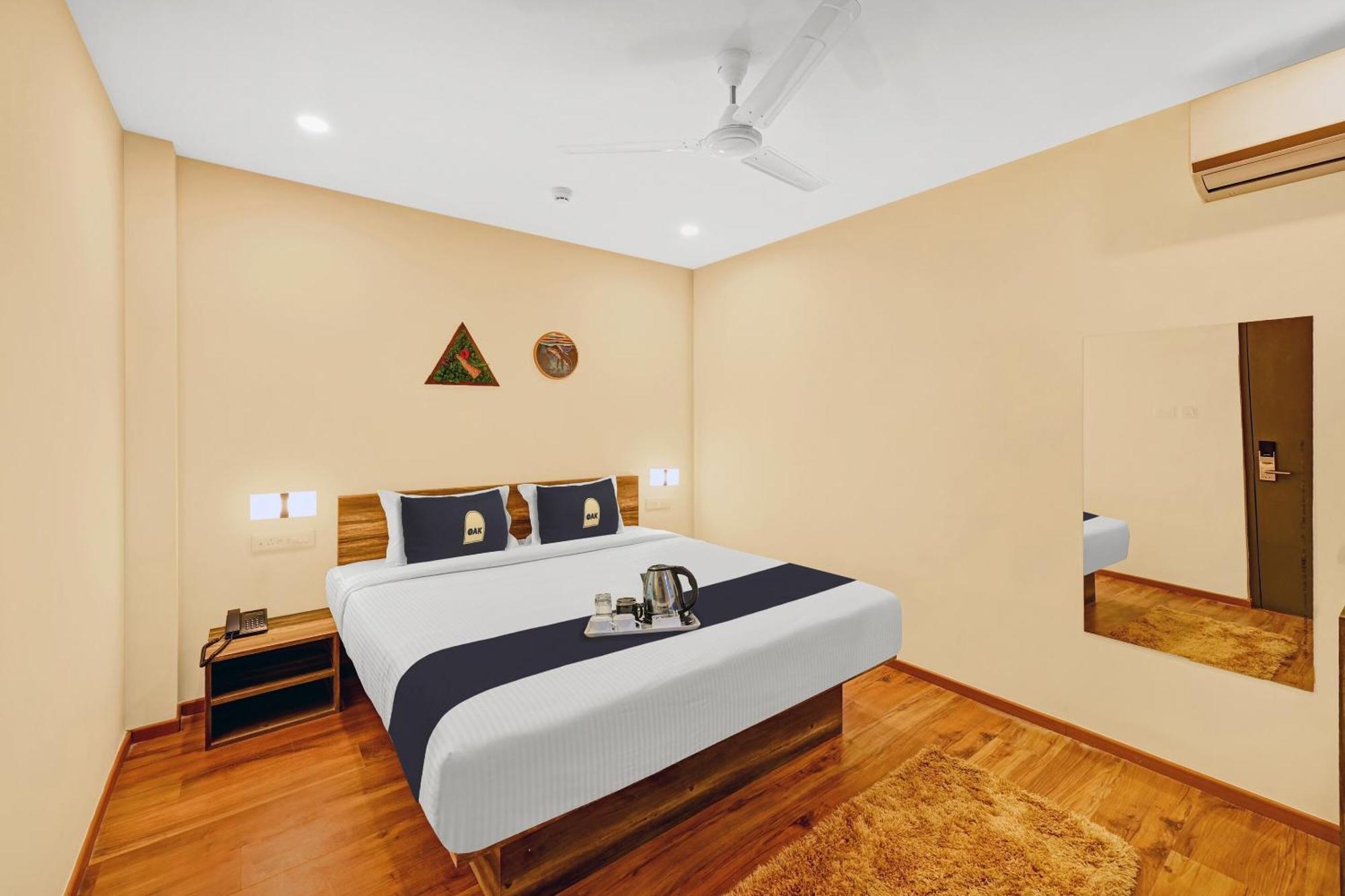 Super Townhouse Oak Hillside Aqua Ξενοδοχείο Khandagiri Εξωτερικό φωτογραφία