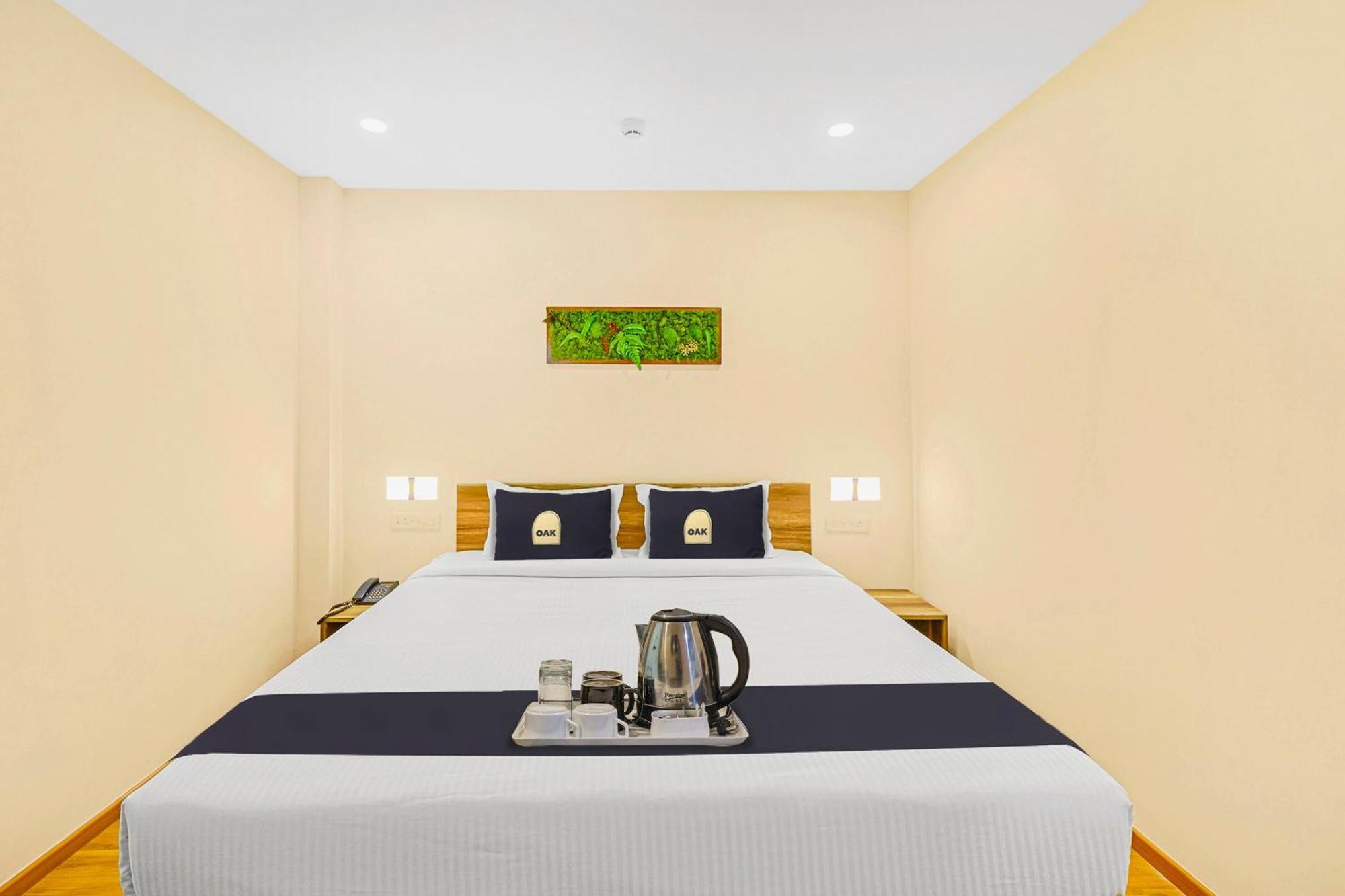 Super Townhouse Oak Hillside Aqua Ξενοδοχείο Khandagiri Εξωτερικό φωτογραφία