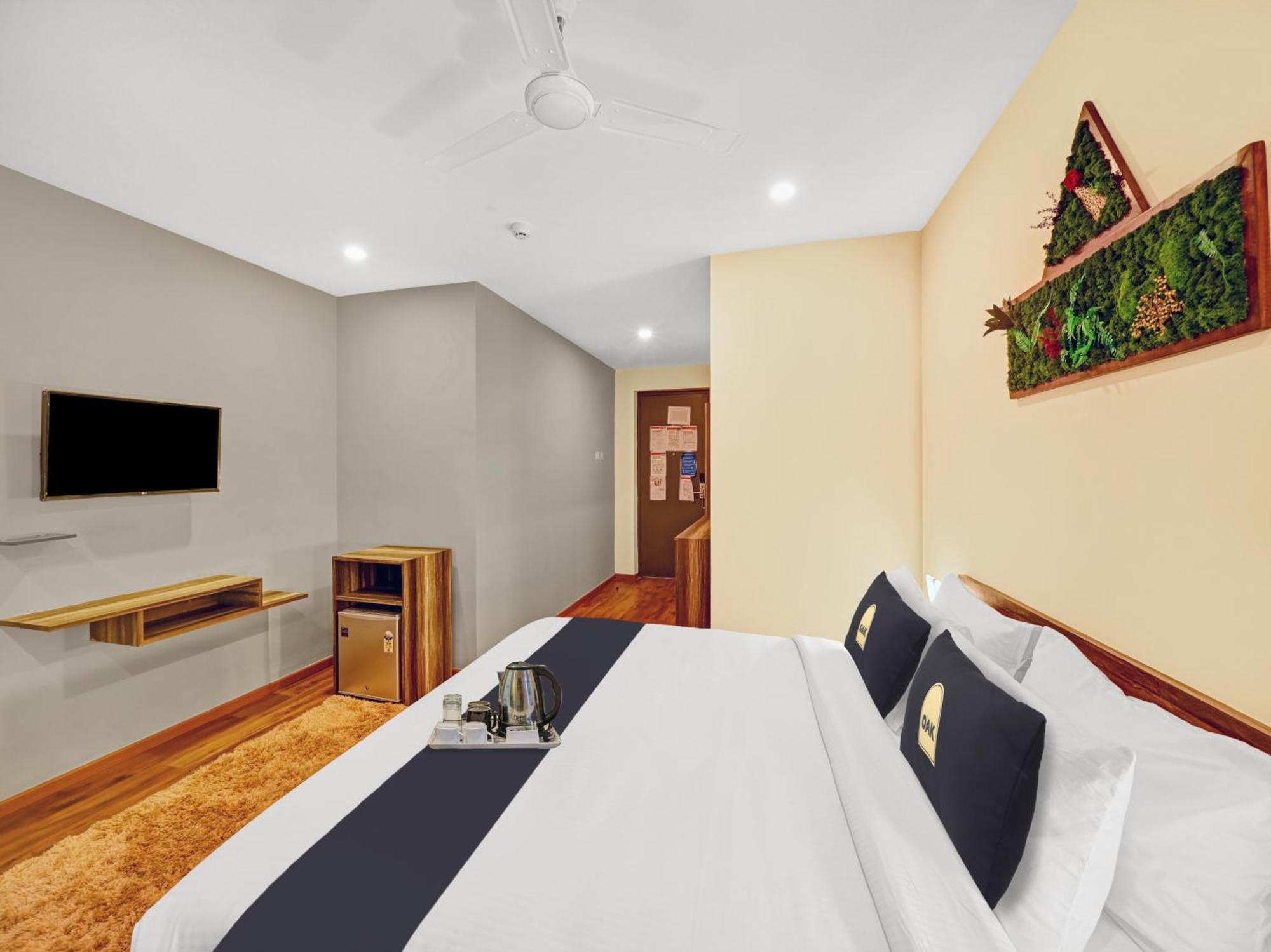 Super Townhouse Oak Hillside Aqua Ξενοδοχείο Khandagiri Εξωτερικό φωτογραφία